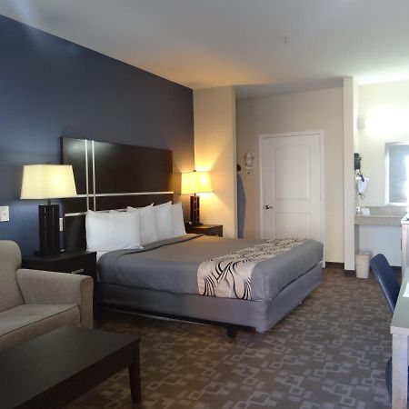 Regency Inn & Suites - باي تاون المظهر الخارجي الصورة